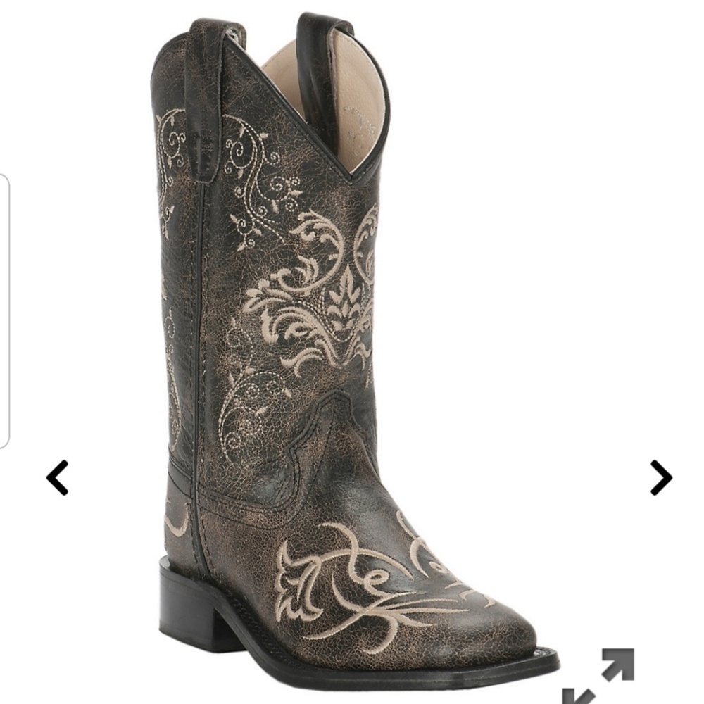 Western leather cowboy boots